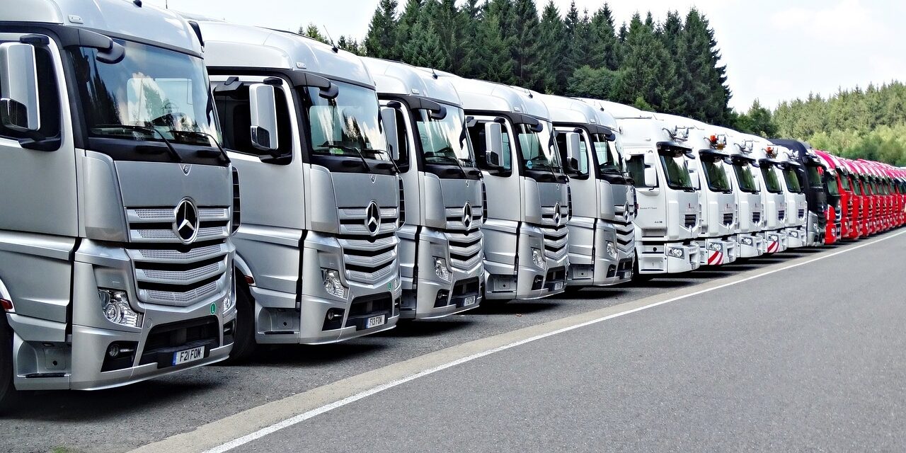 truck-2707700_1280